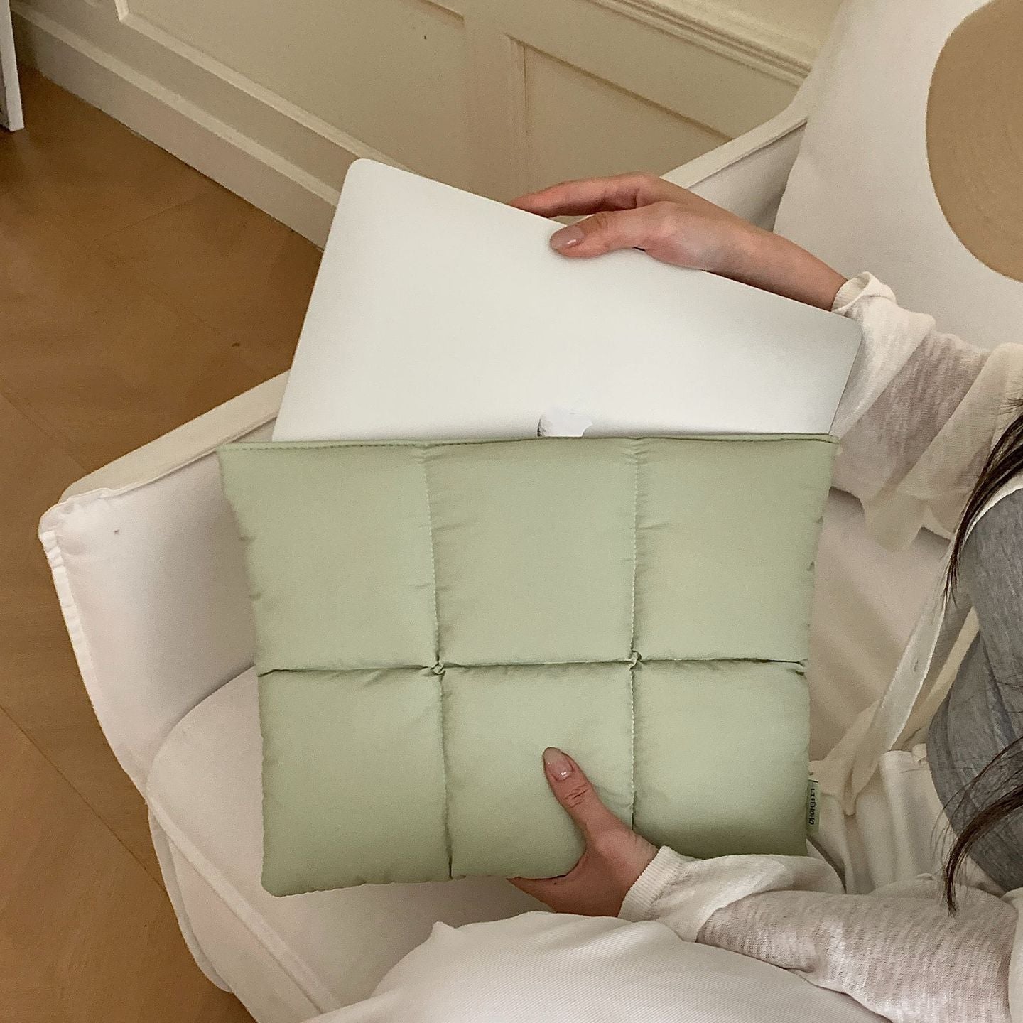 Moovo – deine Fluffy Laptoptasche