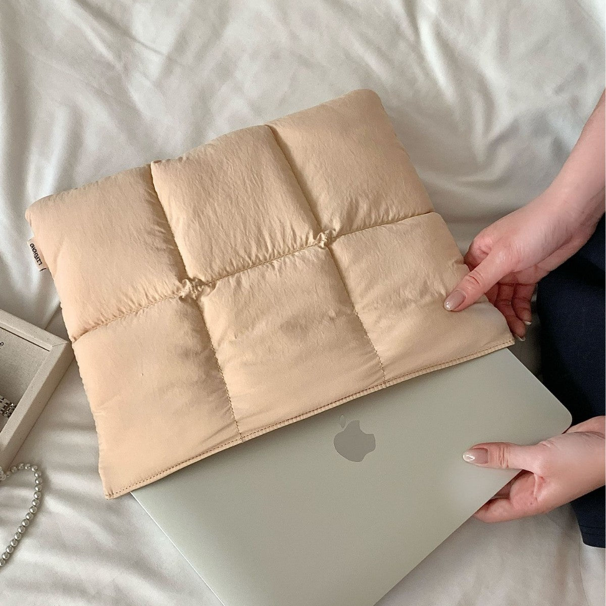 Moovo – deine Fluffy Laptoptasche