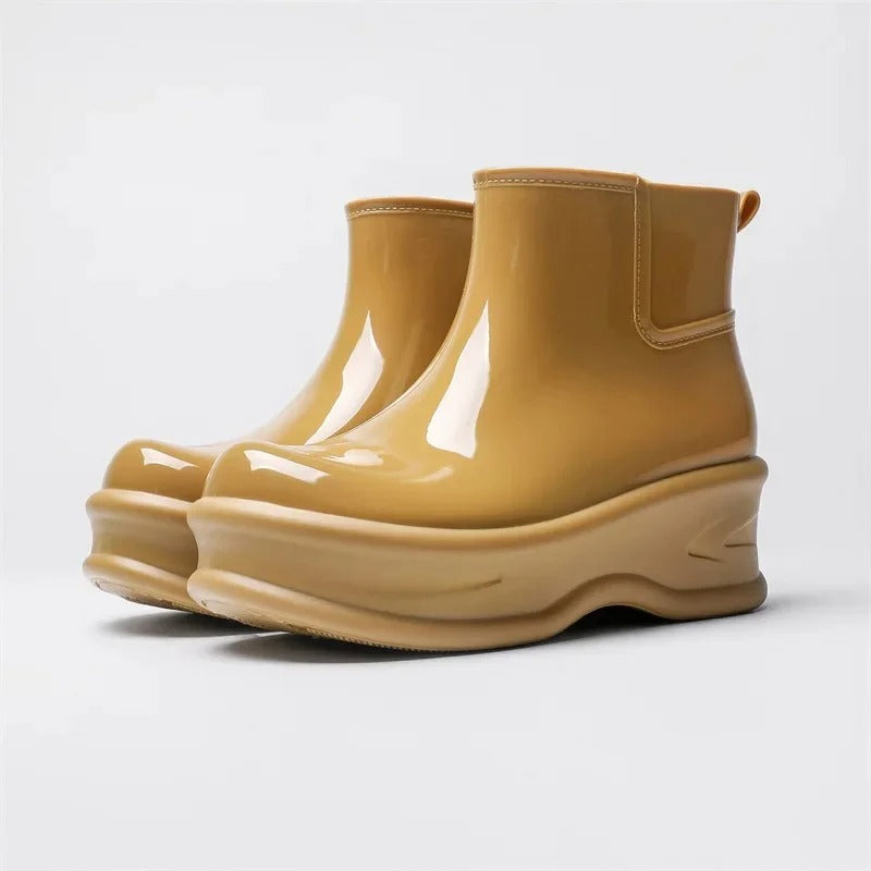 Aurevo® – Der High-Style Boot mit glänzendem Finish